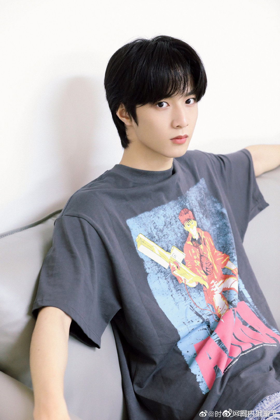 刘耀文营业啦在微博晒出自拍照弟弟真的好帅啊