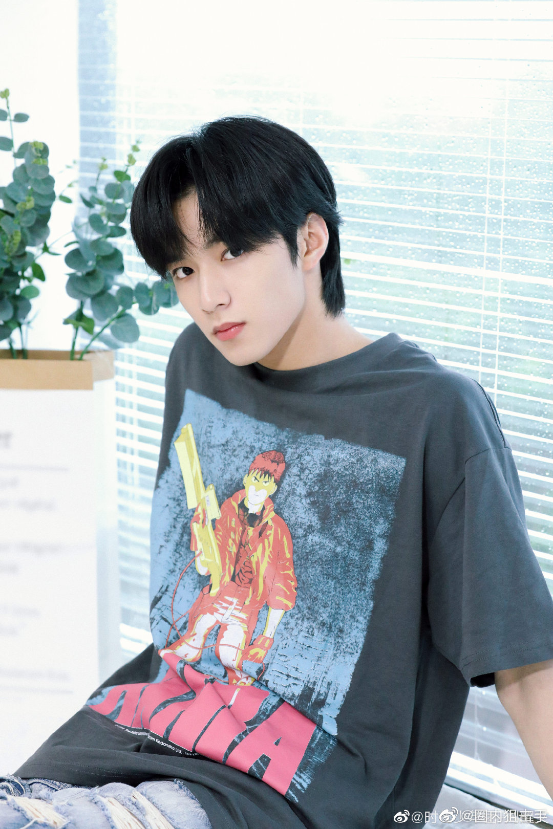 刘耀文营业啦在微博晒出自拍照弟弟真的好帅啊