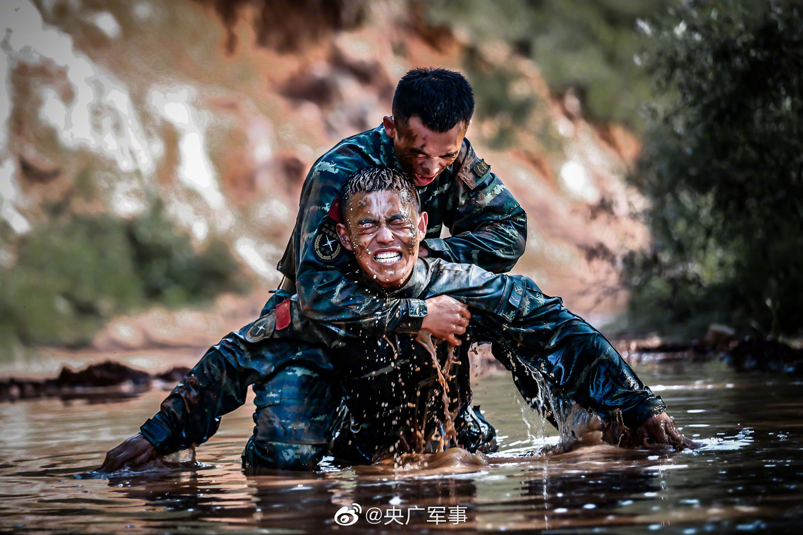 你冲锋陷阵的样子,太帅了