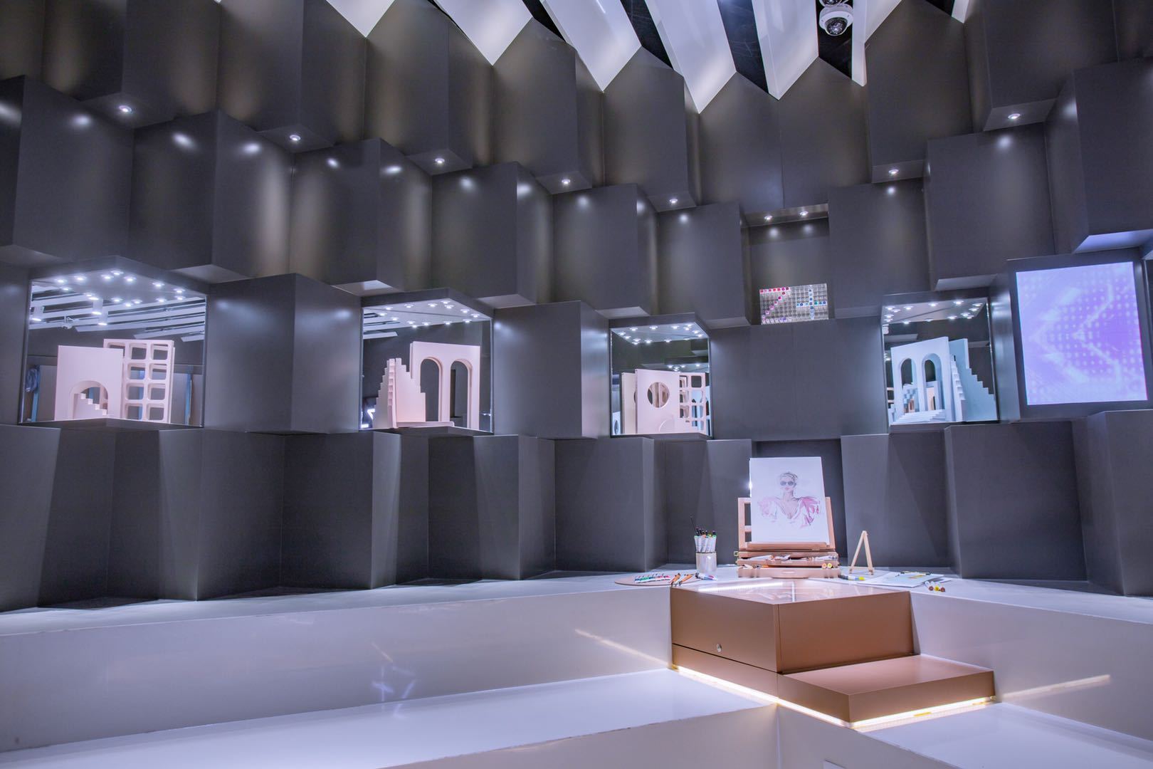 周大福z 全新零售空间——玩物所 登陆石家庄