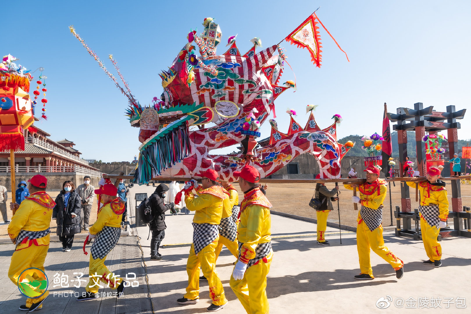 东阳许宅板凳龙,登录横店影视城,百米长龙舞出浙江人的风采