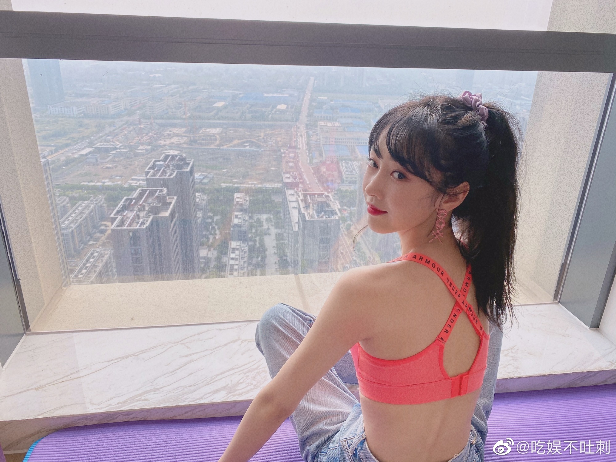 宣璐的身材好绝!__财经头条
