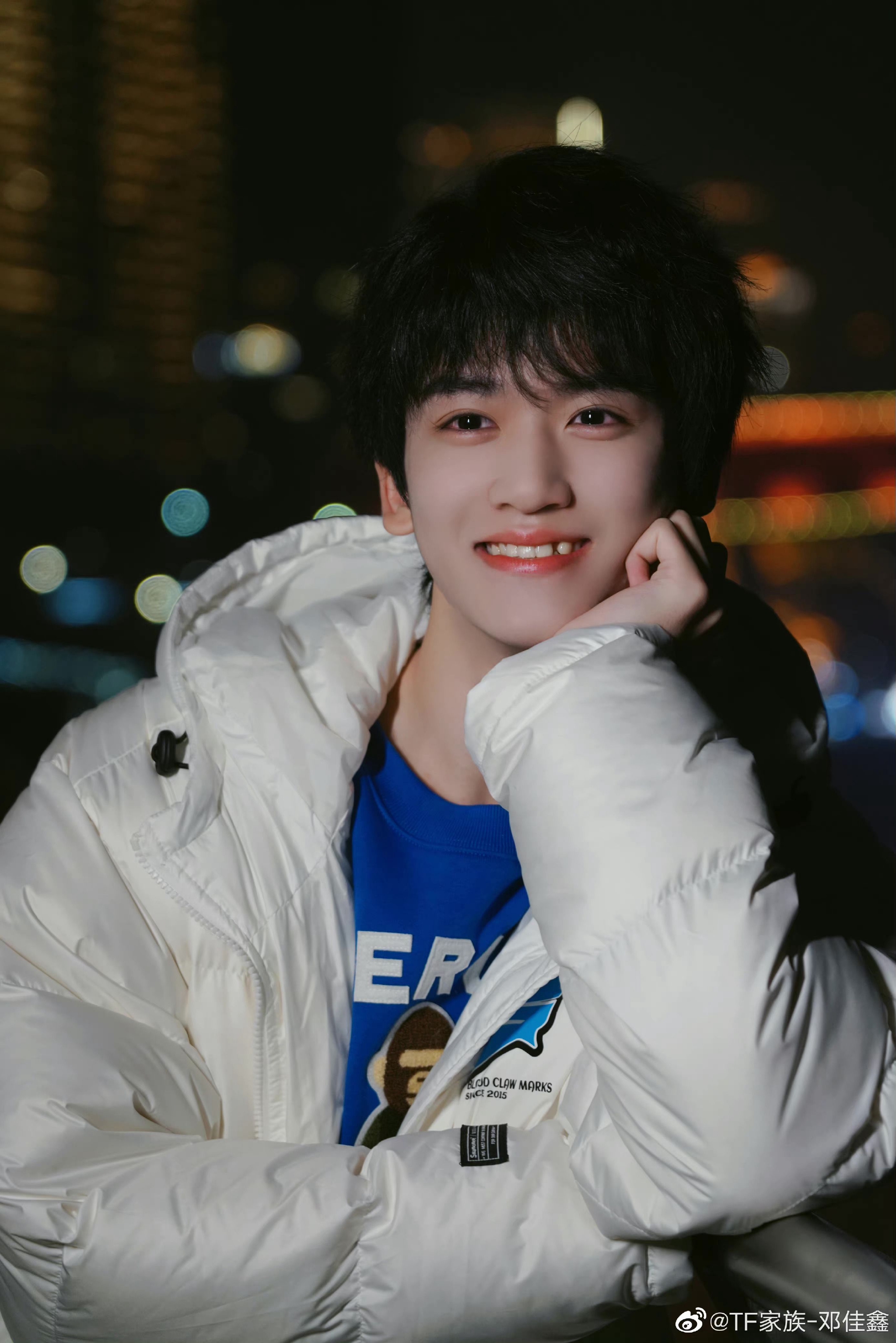 几天看见小邓哦也期待邓佳鑫给我们带来新的作品和惊喜@tf家族-邓佳鑫