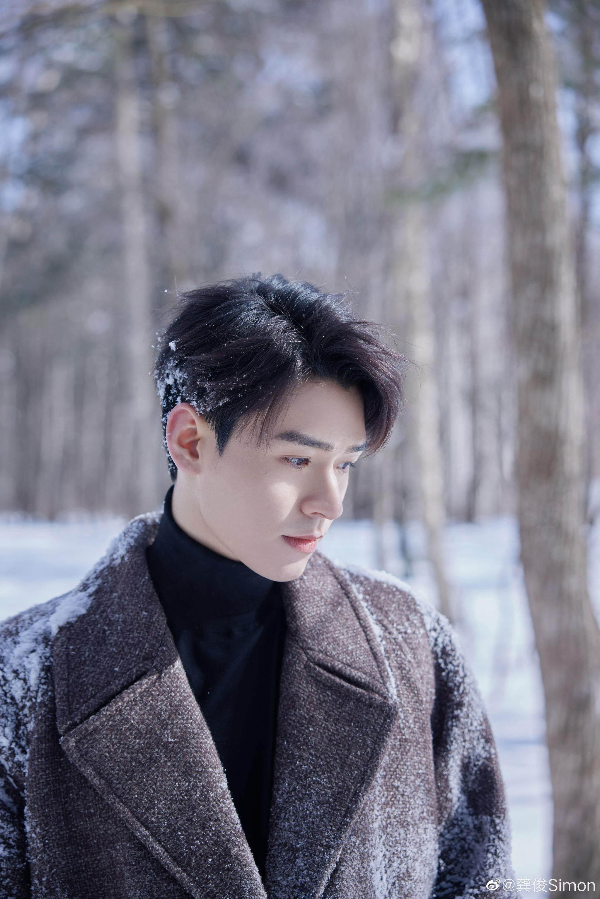 漫天纯白每一帧都是电影画报|龚俊|画报|男友_新浪新闻