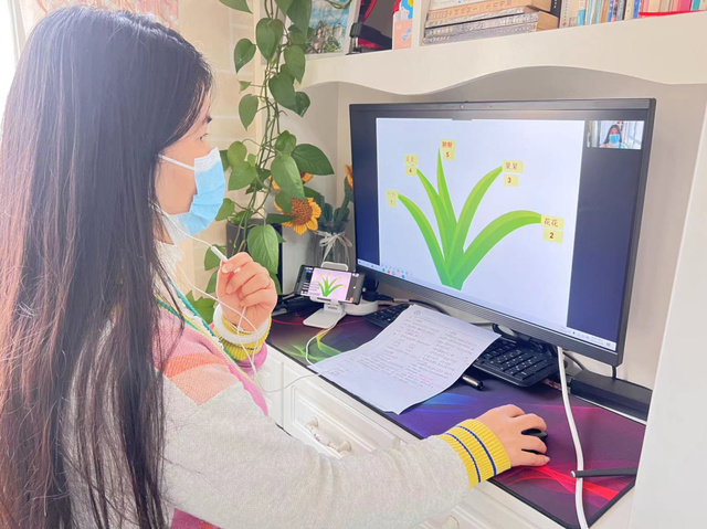 在线上教学期间,李楠楠老师除了每天兢兢业业地完成自己班级的教学