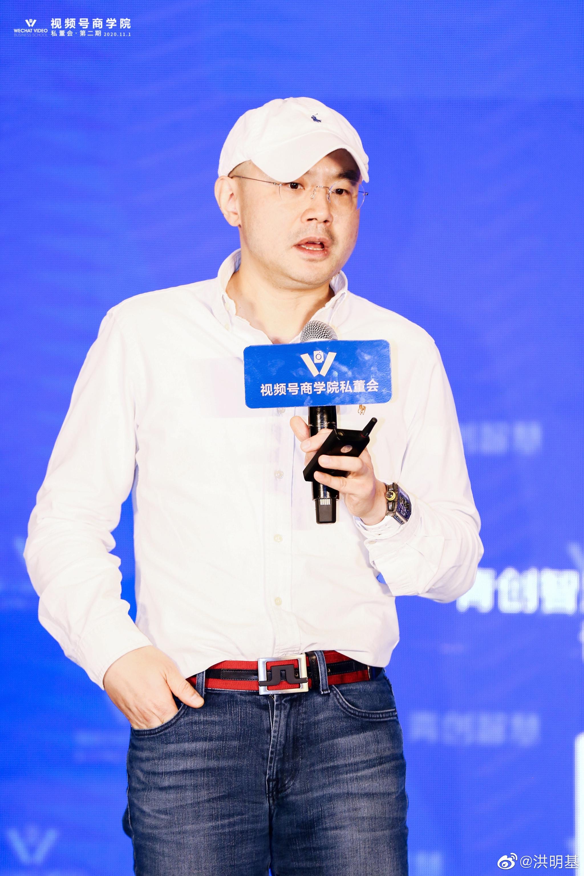 的邀请参加与许多著名的企业家,网络大咖@卢战卡@马锐@水木然学社@徐