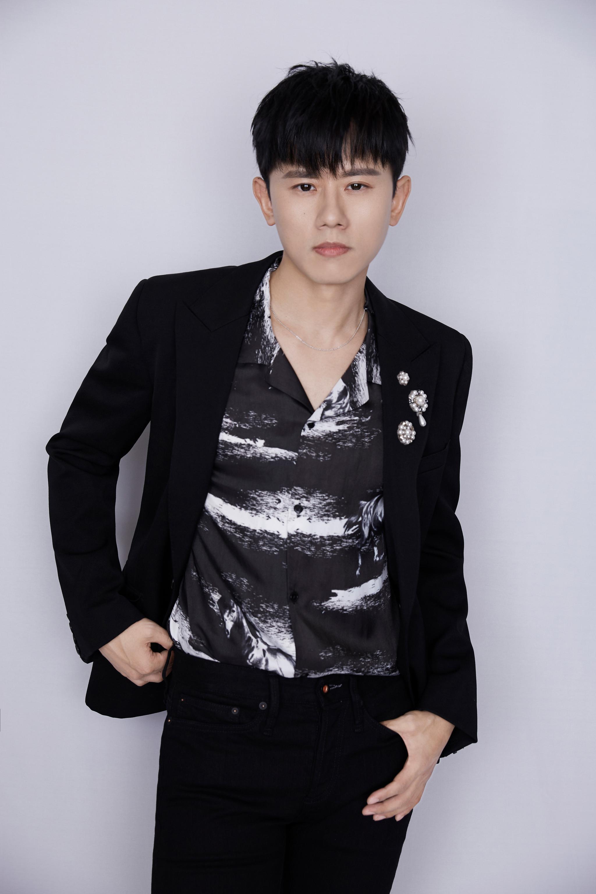 张杰|白鹤|一路之下_新浪新闻