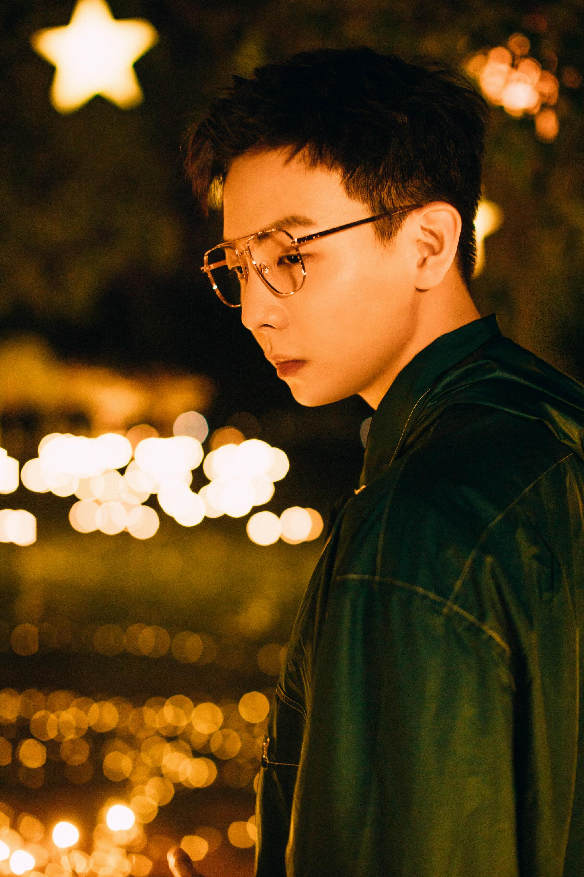 曝光两组中秋写真!|胡夏|静夜思_新浪新闻