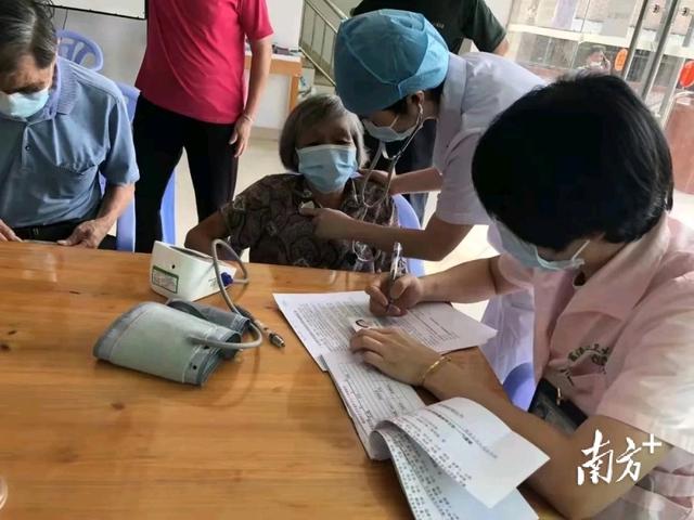 大亚湾人口_惠州惠阳区各镇街人口一览:一个镇街超三十万人,最少仅三万多人