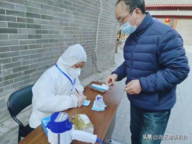 港城抗疫，白玉兰志愿服务队在行动休闲区蓝鸢梦想 - Www.slyday.coM