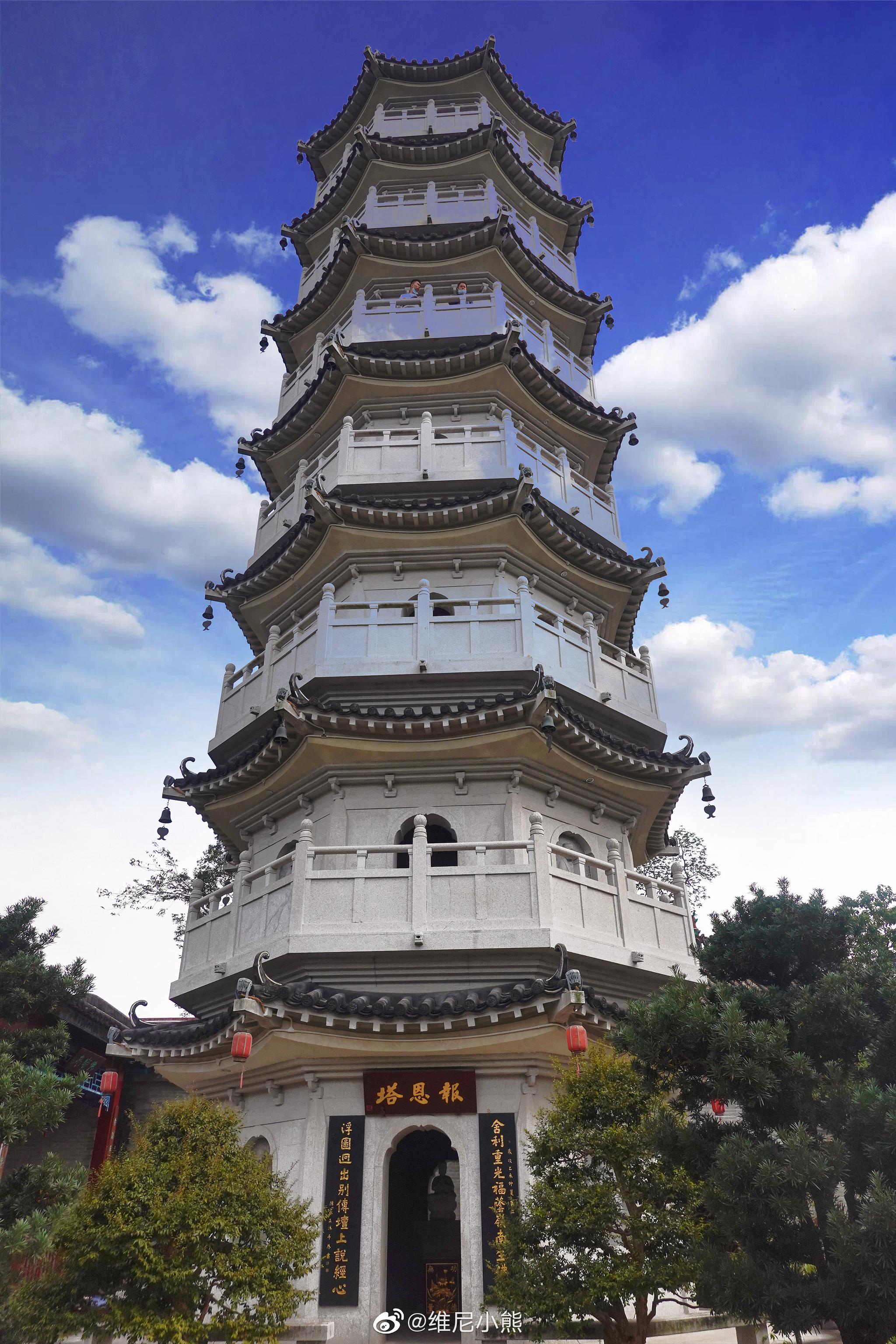 这里是佛教圣迹,中国禅宗第六代祖师"六祖惠能大师"的故居