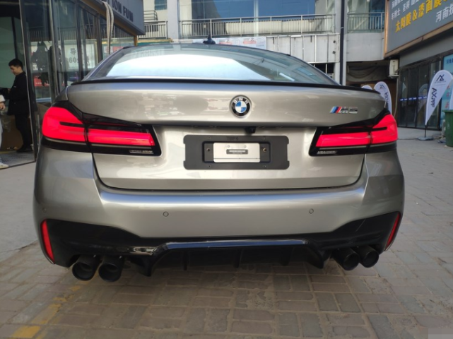 160万买21款宝马m5,朋友以为是华晨,启动后全场鸦雀无声