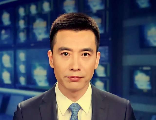 郭志坚将周日说成周四,重播画面已改 - 新闻联播重要新闻2021 - 实验