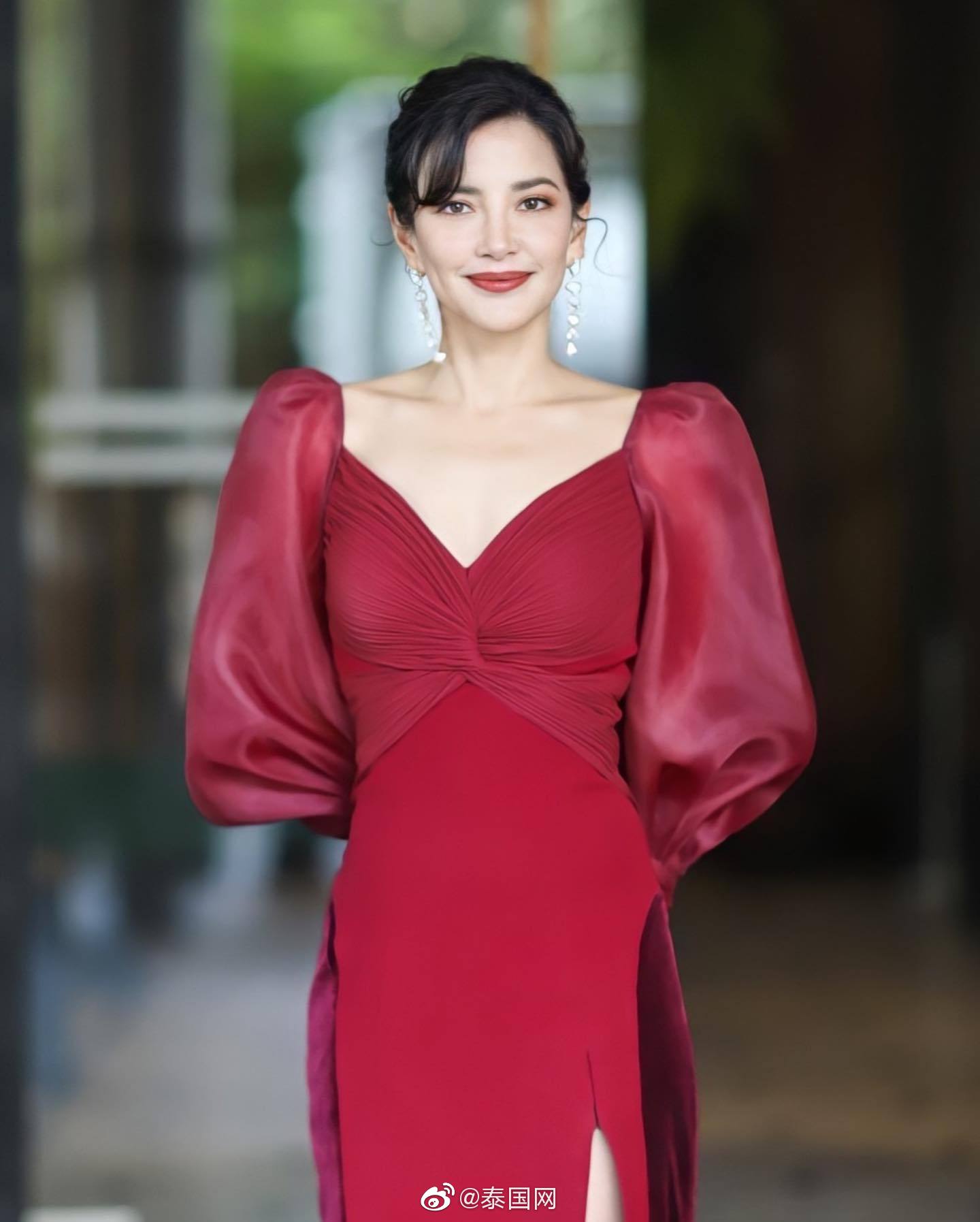 泰国女神aom春节造型,吼吼看_高清图集_新浪网