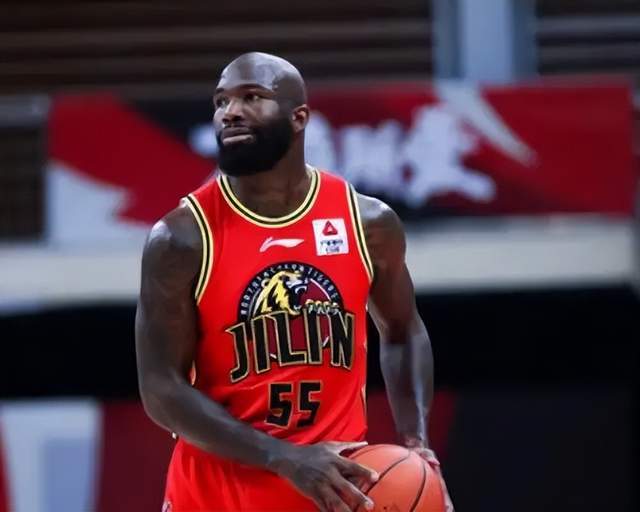 琼斯更新社媒配文：新的助理教练/球员 新季能否率队更进一步？休闲区蓝鸢梦想 - Www.slyday.coM