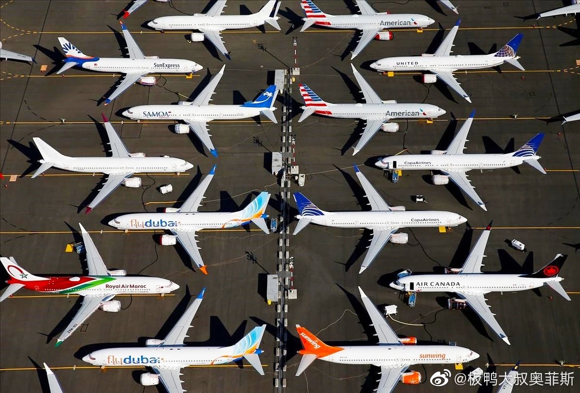 一幅幅全球各地停机坪上停满了飞机的照片看起来颇为壮观