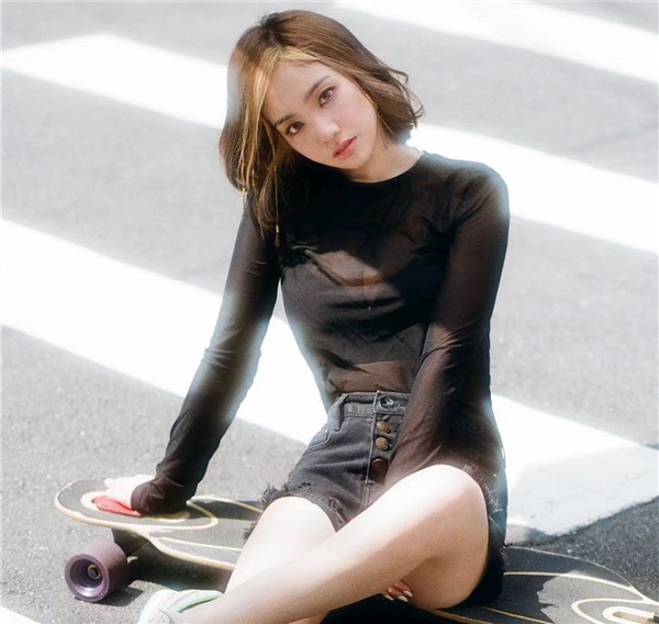 创1陈芳语新歌引争议歌词封面故意内涵彻底败光路人缘