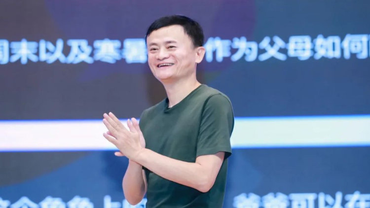 马云突然现身新加坡,此前被传妻子花2.5亿元在新加坡买房|新加坡|马云|妻子_新浪新闻