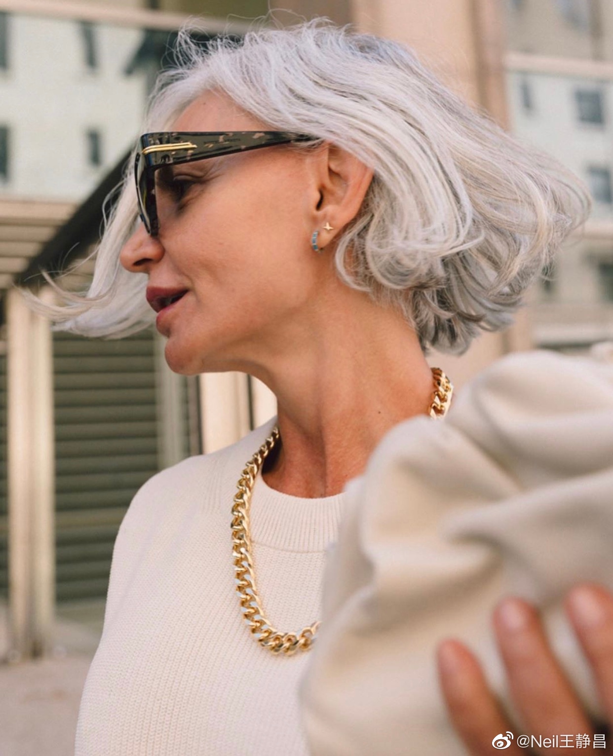 蒙特利尔50多岁的博主greceghanem现在已经拥有了不少粉丝