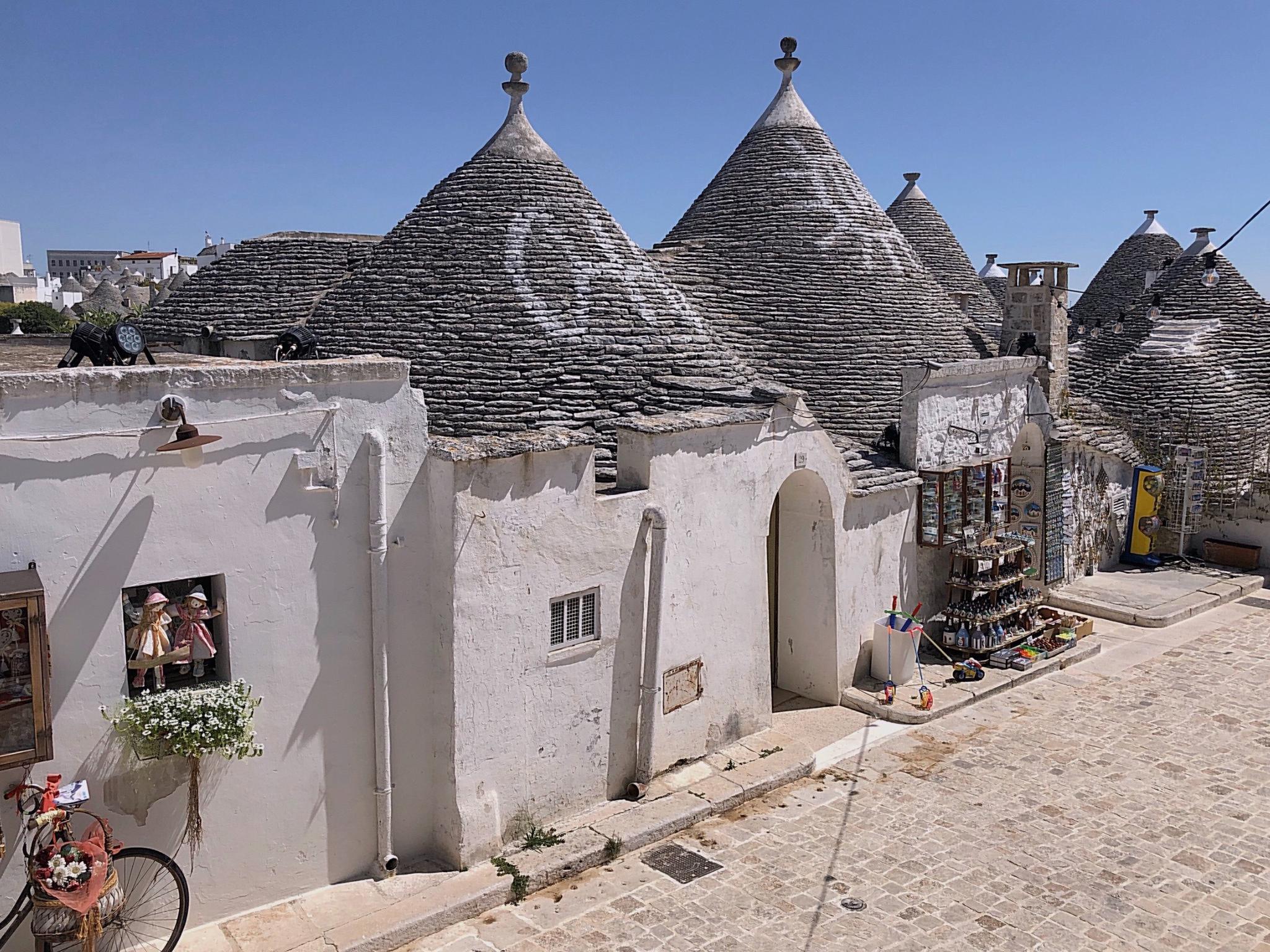 trullo特鲁洛是意大利南部普利亚地区常见的一种民居