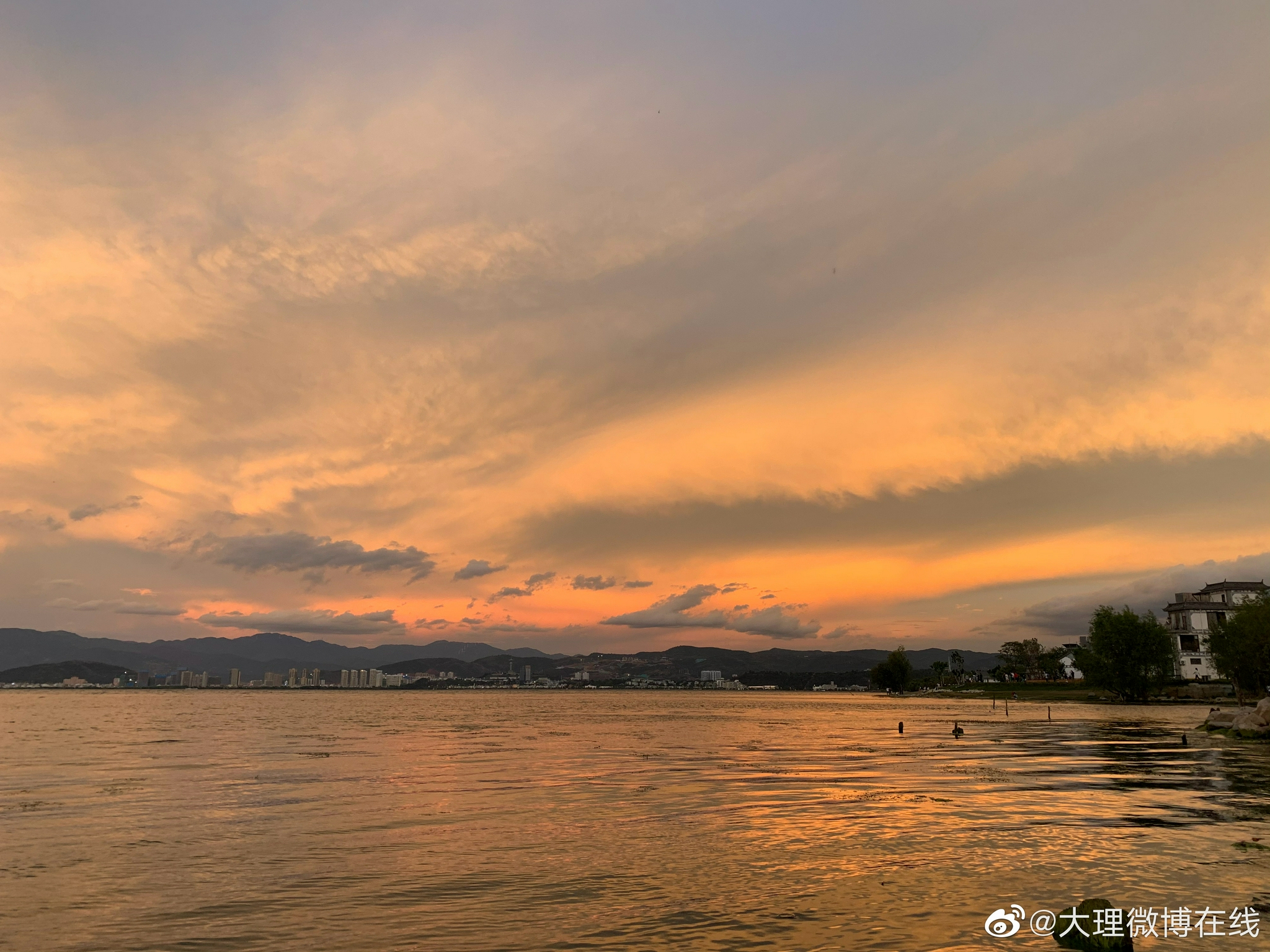 分享一组大理洱海夕阳__财经头条
