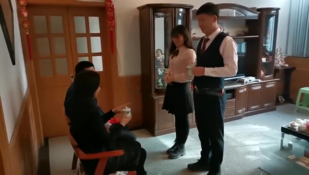 没有婚礼司仪，这是河北交警一分钟的婚礼休闲区蓝鸢梦想 - Www.slyday.coM