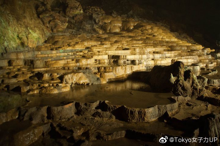 秋芳洞 山口県山口县的秋芳洞是日本规模最大的钟乳洞 秋芳洞 山口県山口县的秋芳洞是日本规模最大的钟乳洞