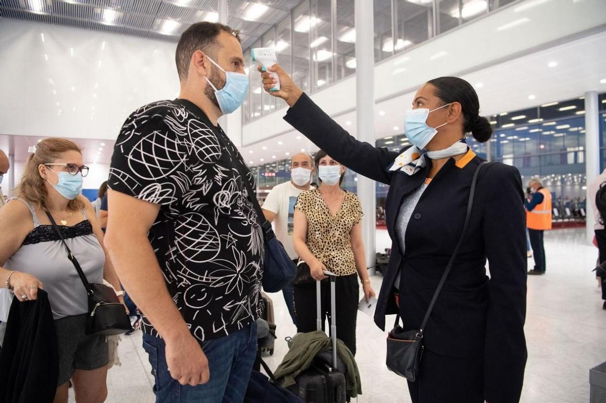 7天取消142个航班，熔断机制已启动，美籍华人包机回国也没戏了休闲区蓝鸢梦想 - Www.slyday.coM