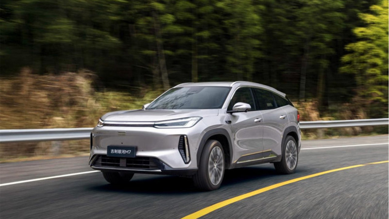 决战主流插混SUV：吉利银河M7攻、比亚迪宋Pro DM-i守，谁能赢？