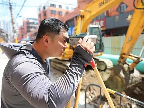 紧锣密鼓怎么造句 紧锣密鼓形容工作好吗