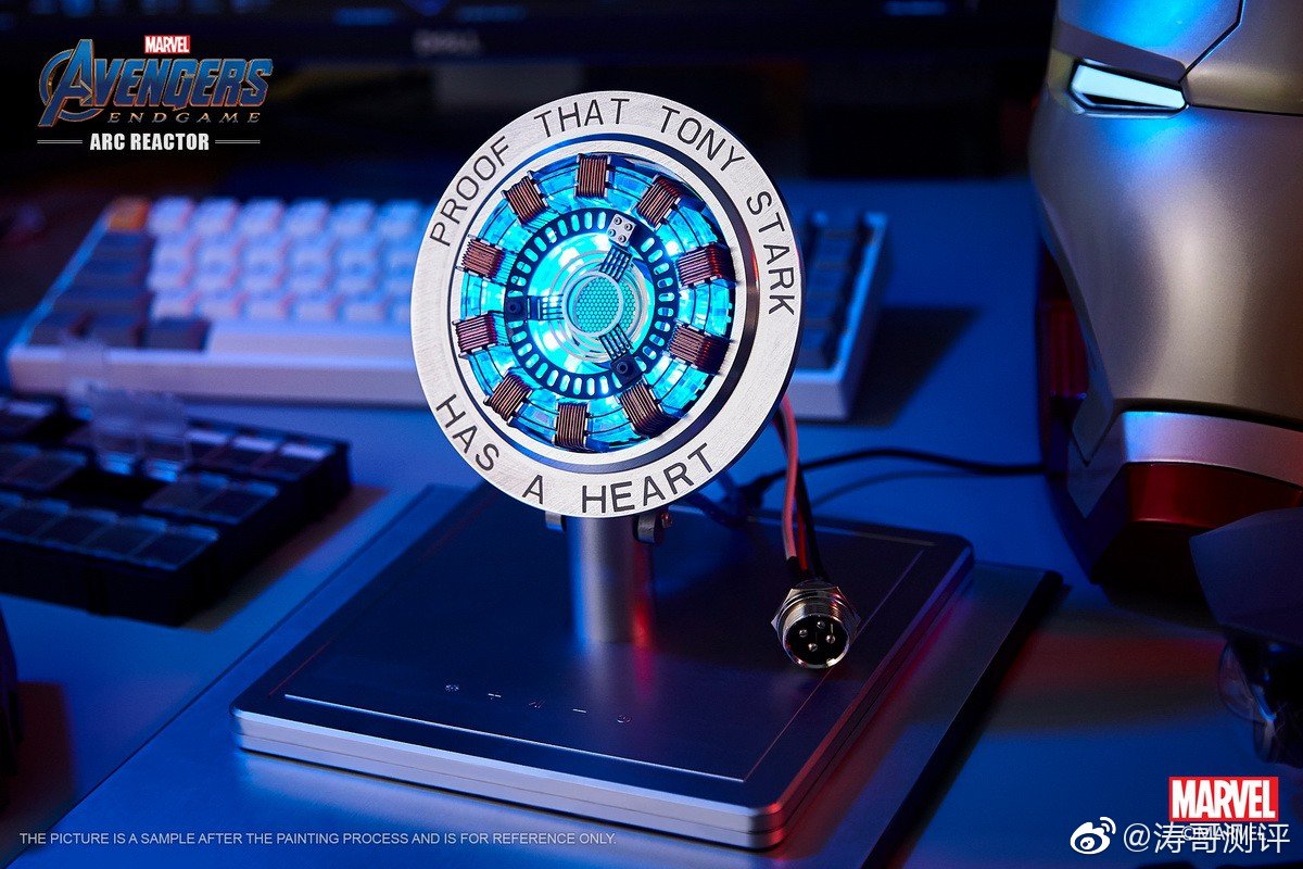 圣歌动漫推出了一款漫威正版授权的11钢铁侠方舟反应堆
