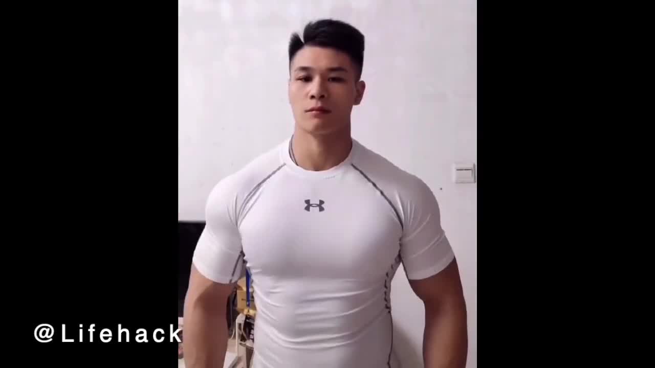 ▶️ 超火的“胸肌开抢”，已经被肌肉男玩坏了！