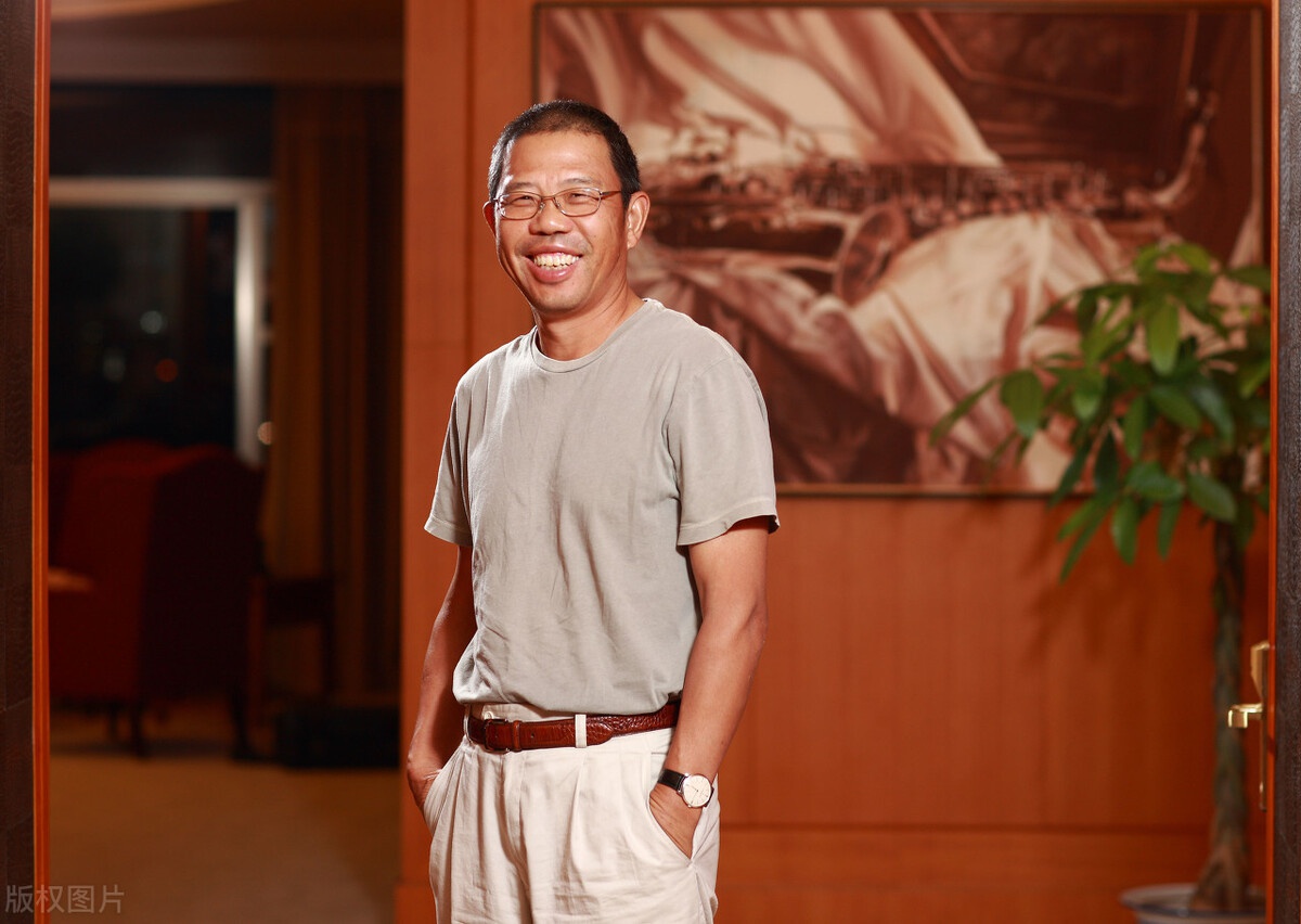 935亿美元!超越股神巴菲特,钟睒睒靠什么跻身全球富豪前6?