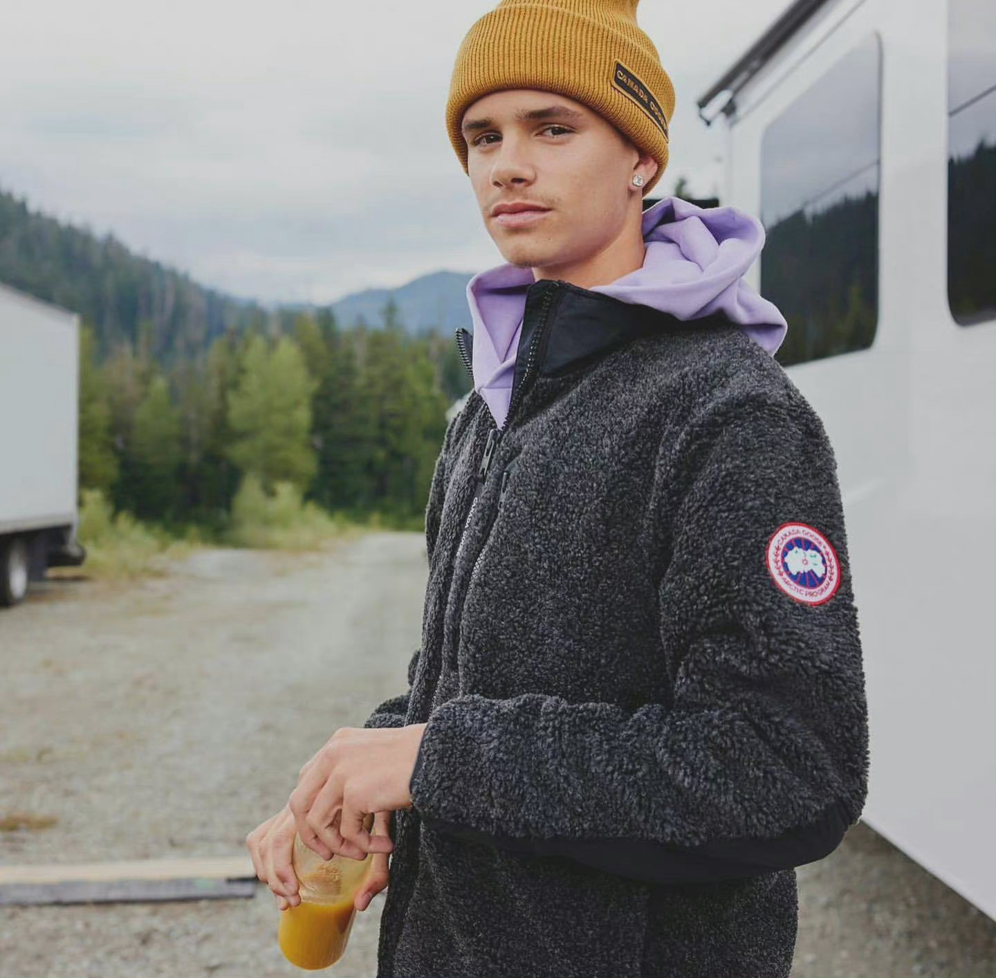 老二罗密欧贝克汉姆成为canadagoose鞋履系列代言人