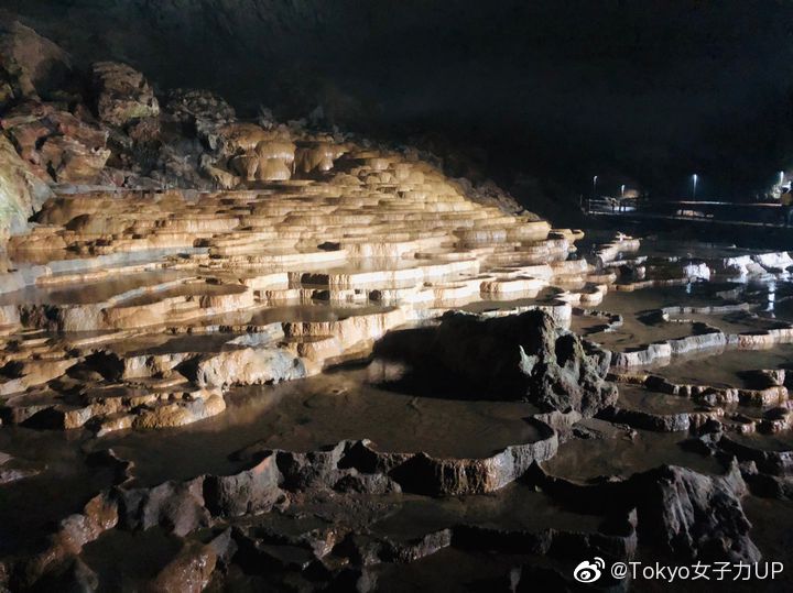 秋芳洞 山口県山口县的秋芳洞是日本规模最大的钟乳洞 秋芳洞 山口県山口县的秋芳洞是日本规模最大的钟乳洞