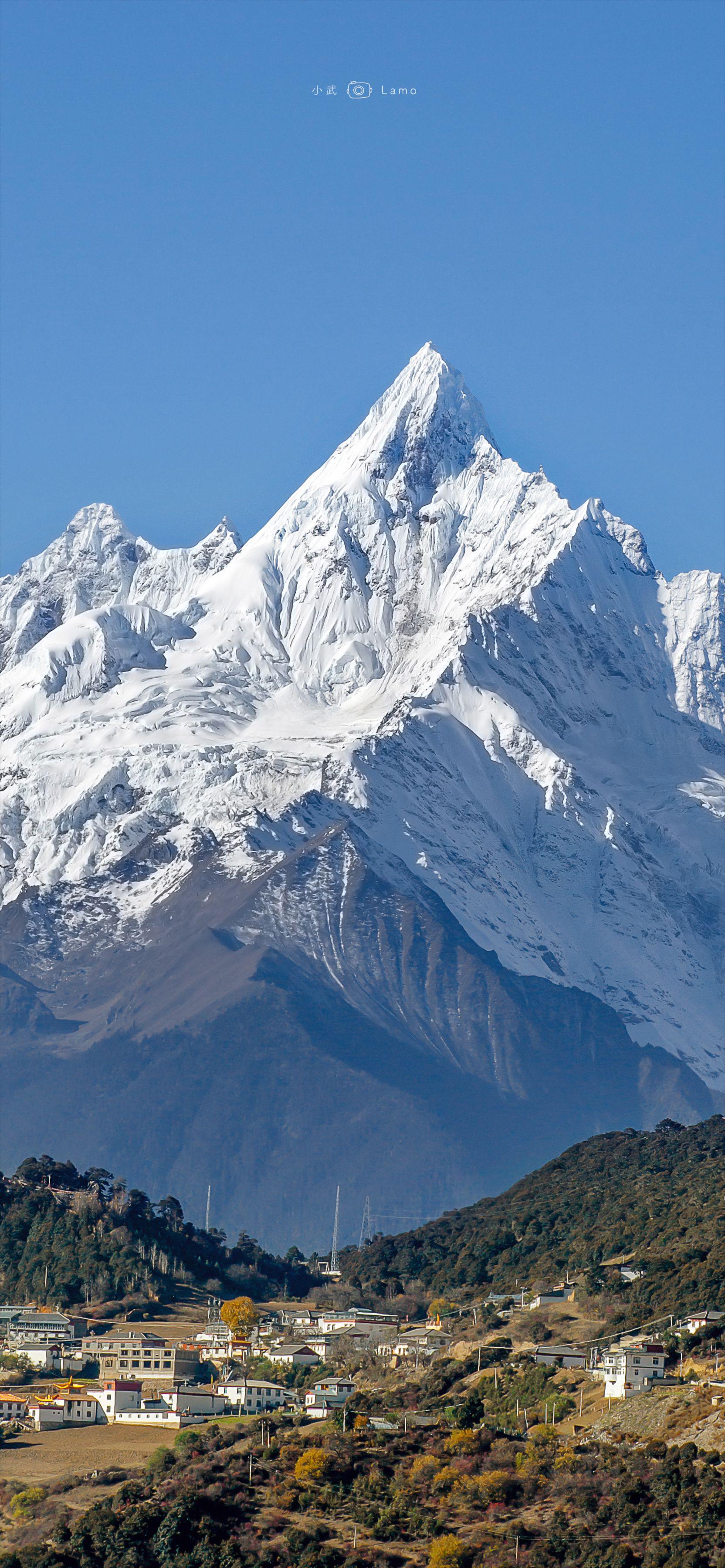 雪山下系了经幡,愿喜乐平安