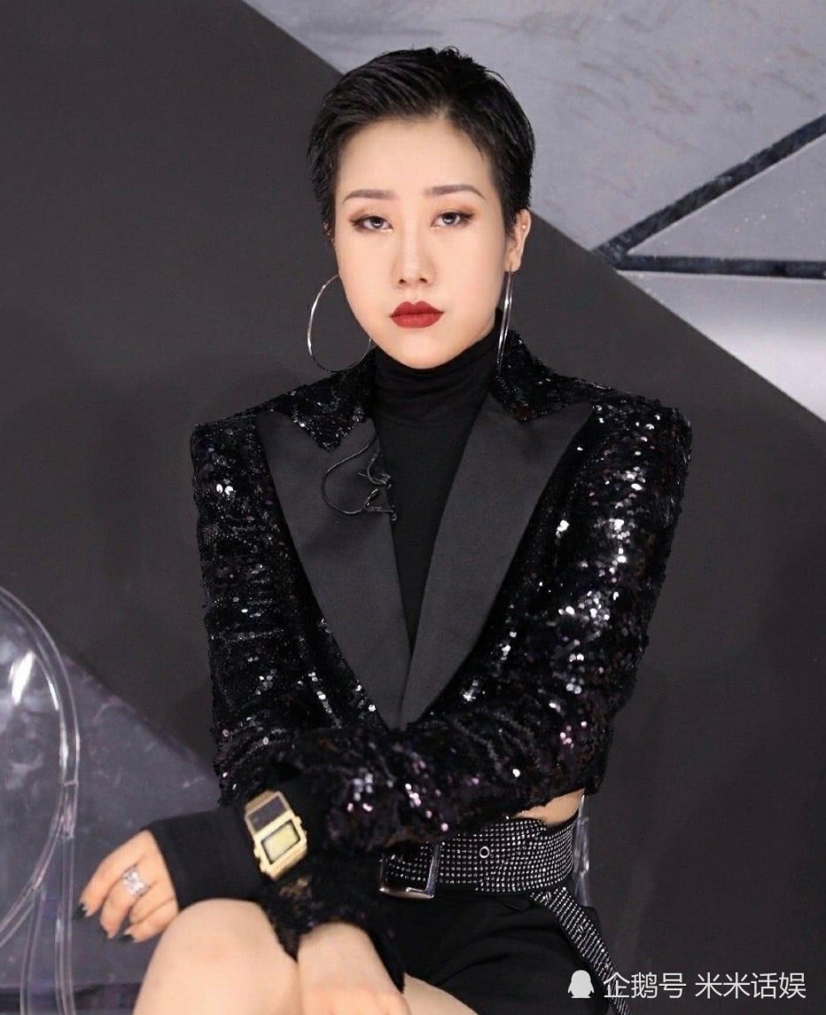 上官喜爱被嘲最丑训练生当她换上长发允许你重新组织语言