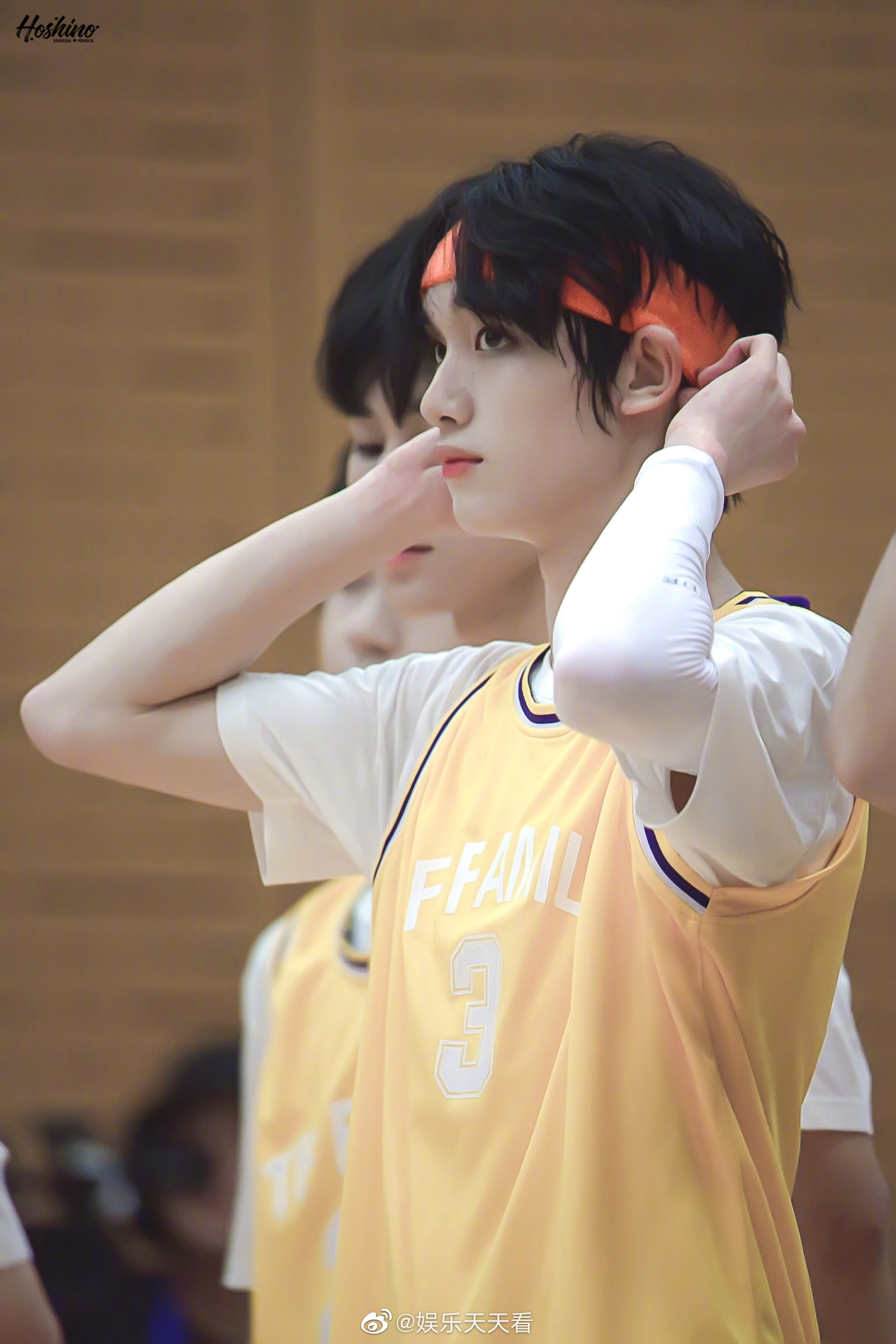 淡黄的球衣 蓬松的头发～ 青春帅气的运动系学长丁程鑫谁不爱?