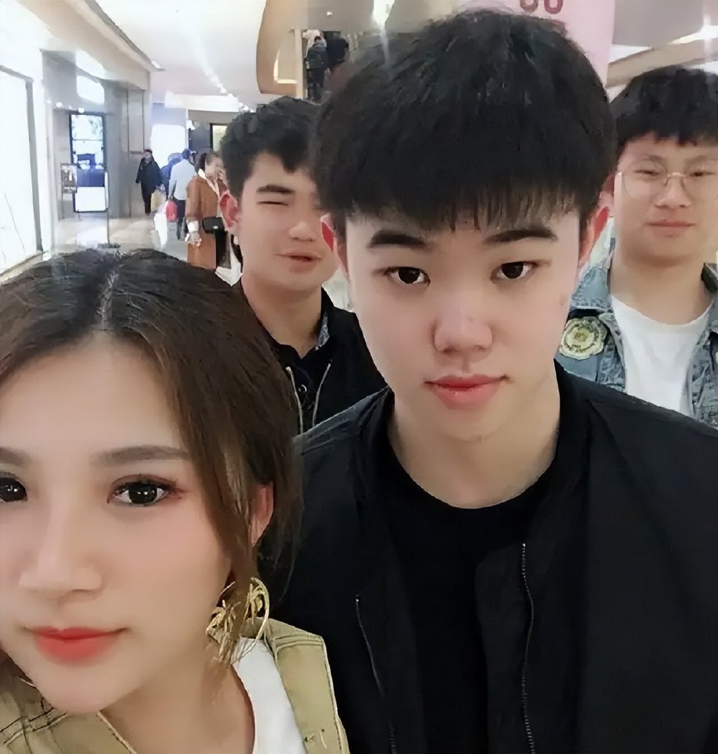 韩涵复盘吵架事件指出1分57秒不可能升4级推翻久诚摆烂理由