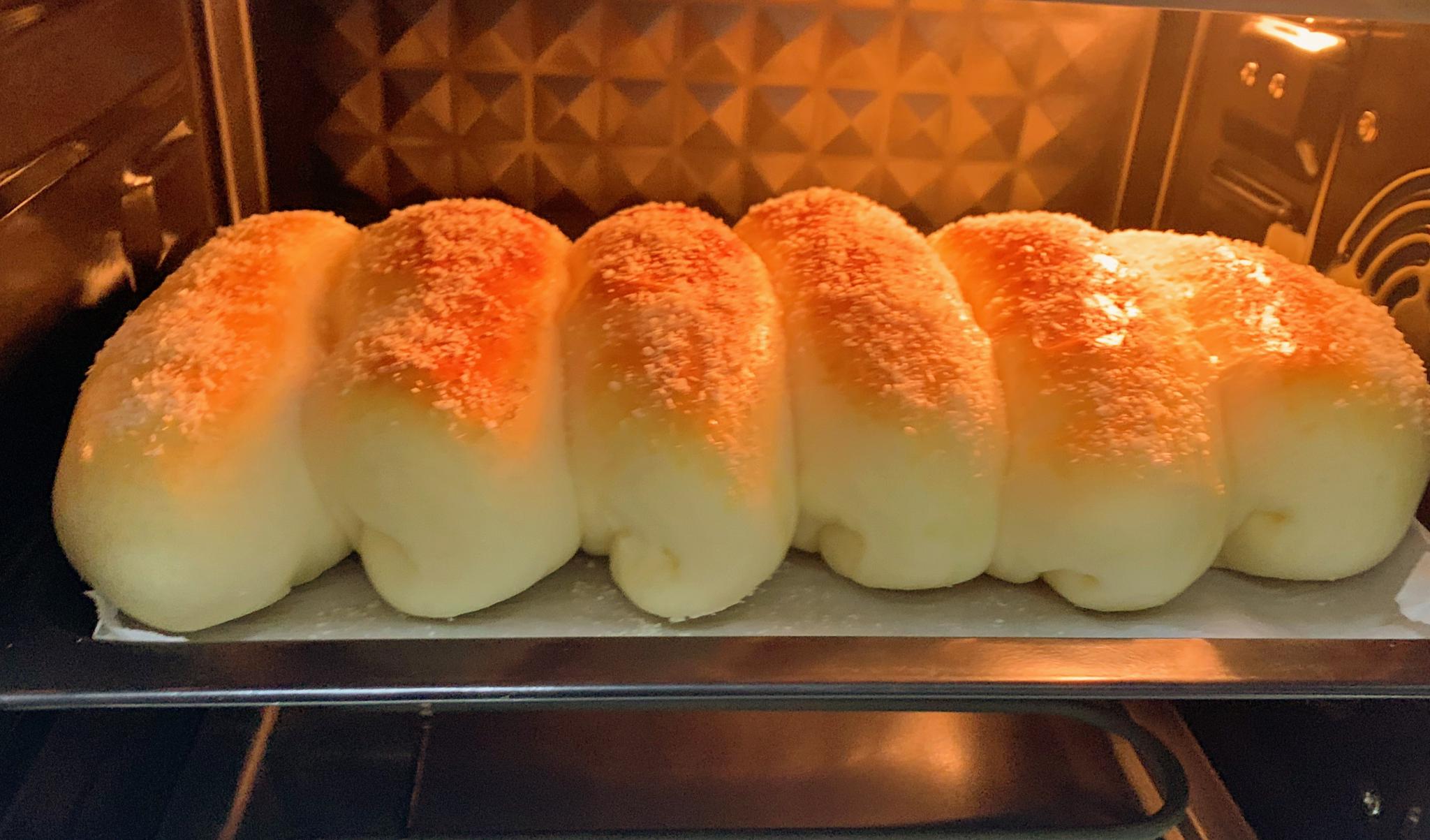 这是我第二次做面包,椰蓉排包 这一次把软硬度的难题解决了