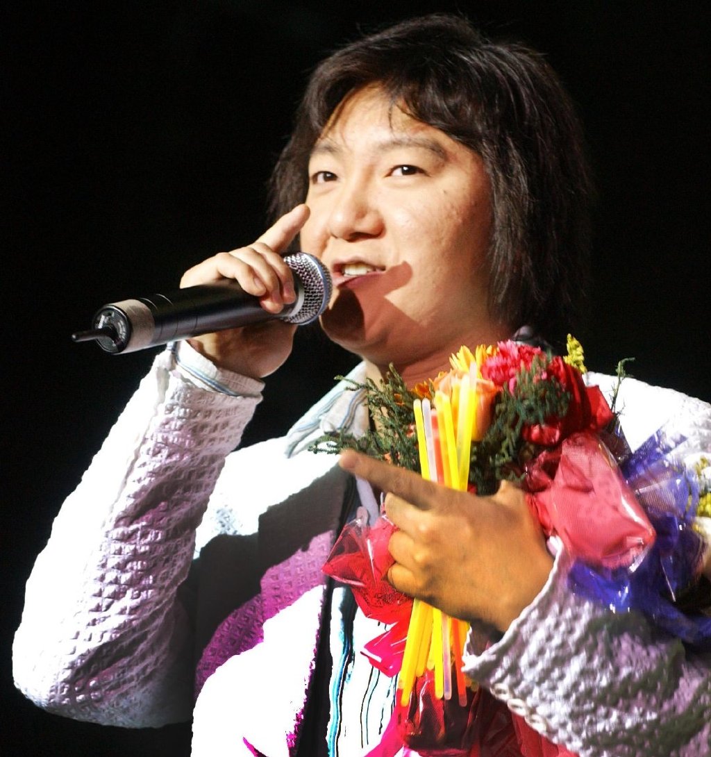 杨臣刚:一首歌赚了1.7亿