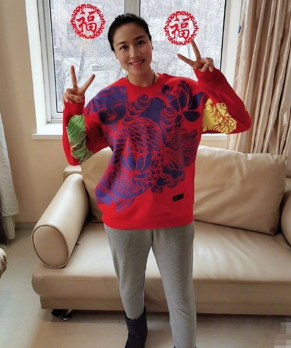 她三任中国女排队长因按摩生情嫁给助理教练42岁韵味十足