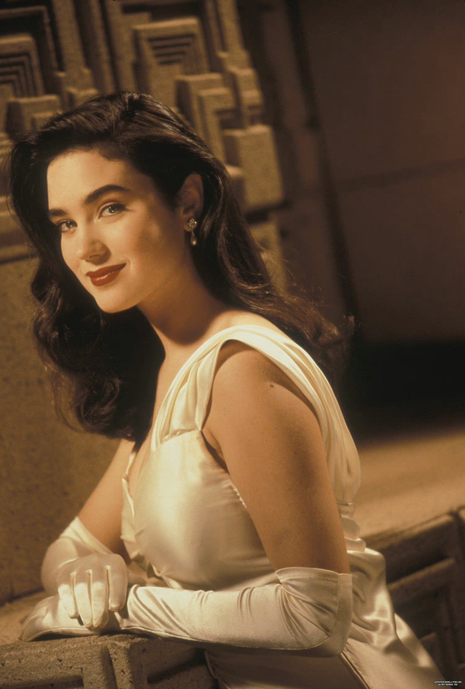 jennifer connelly 1991年《火箭手》__财经头条
