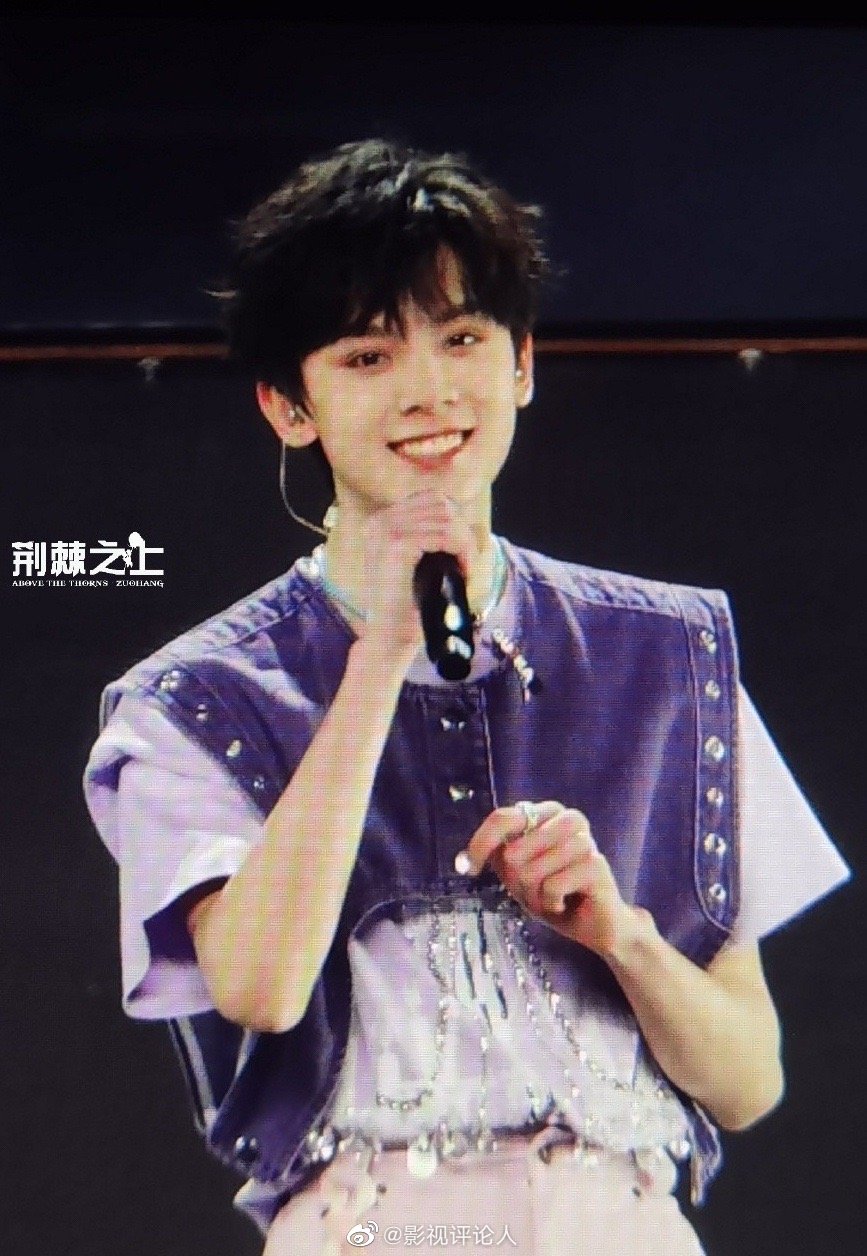 TF家族三代演唱会饭拍预览生图 都好绝啊 朱志鑫，张泽禹，张极……
