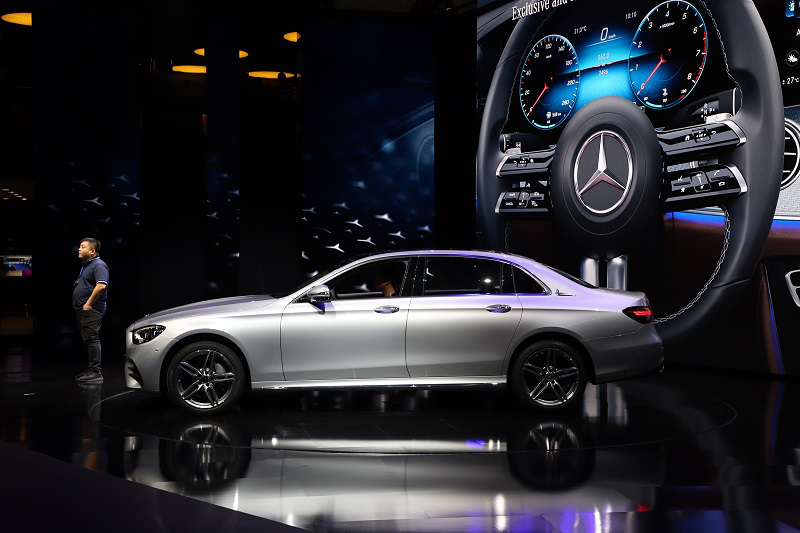 图中为现款奔驰E350L