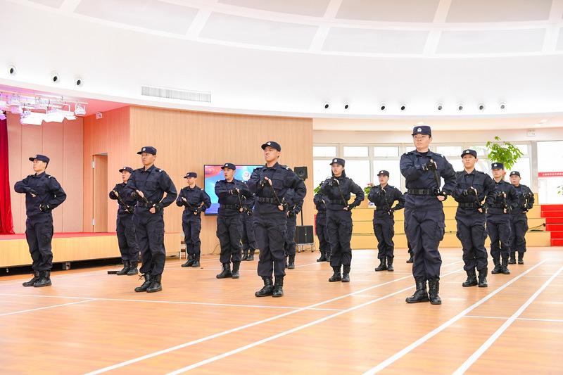 战术搜索、战略手语交流、格斗制服对手……这不是特战，是监狱民警的日常训练休闲区蓝鸢梦想 - Www.slyday.coM