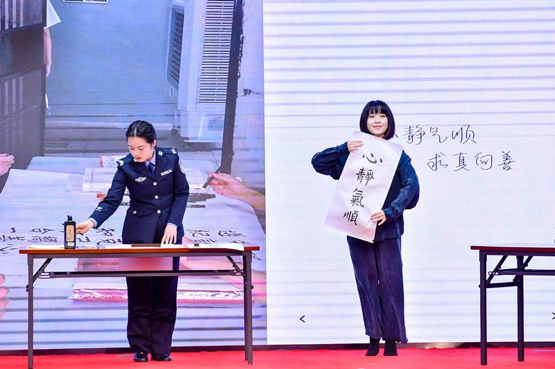 战术搜索、战略手语交流、格斗制服对手……这不是特战，是监狱民警的日常训练休闲区蓝鸢梦想 - Www.slyday.coM