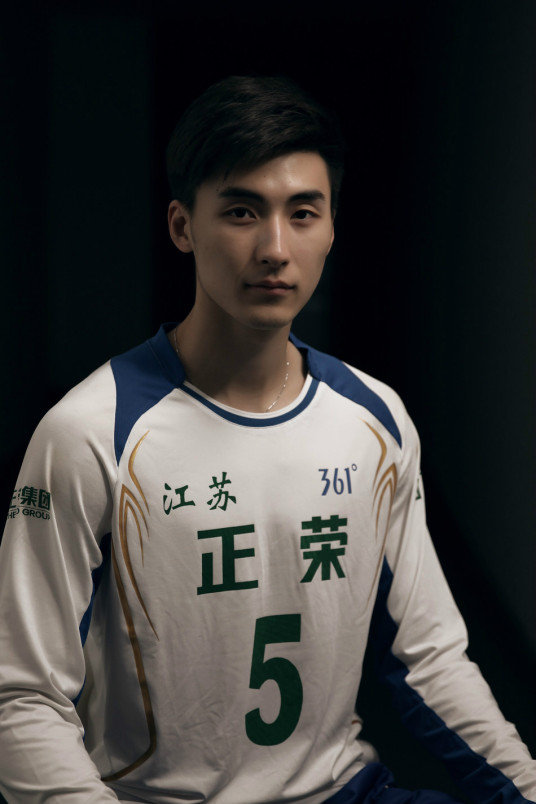 中国男排二传手于垚辰加盟日本v2联赛__财经头条