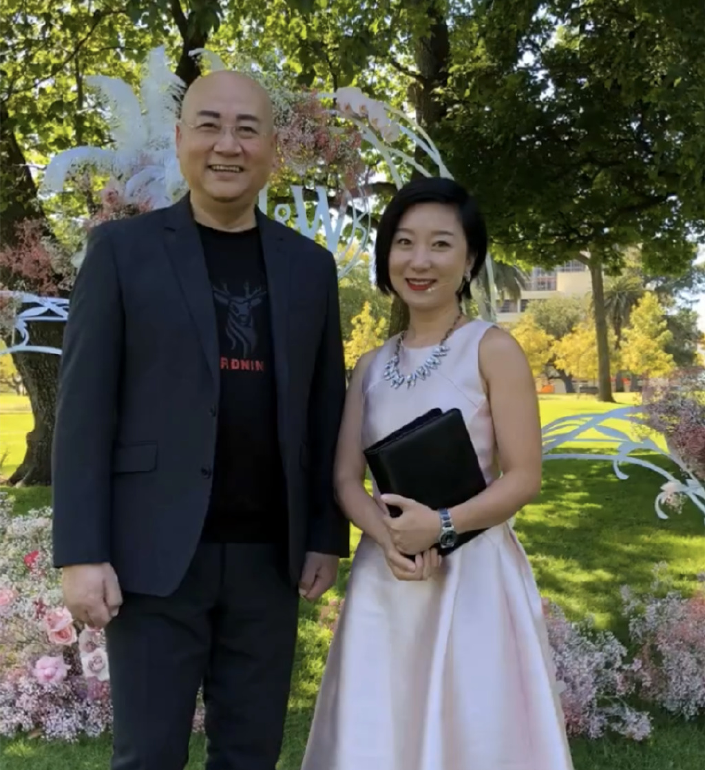 陈丽华孙女结婚画面曝光迟重瑞与继子出席孙女婿英俊潇洒帅气