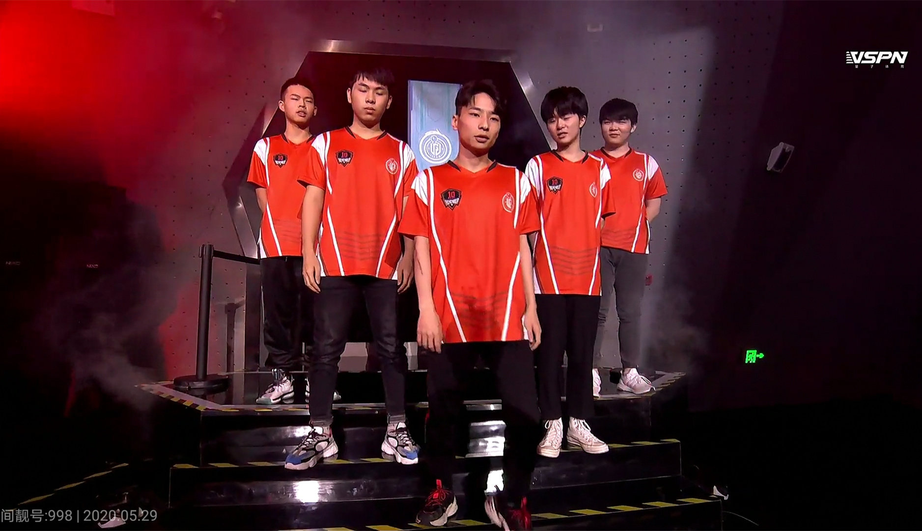 斗鱼kpldyg战胜lgd大鹅久诚获2次mvp第五局伤害打超标